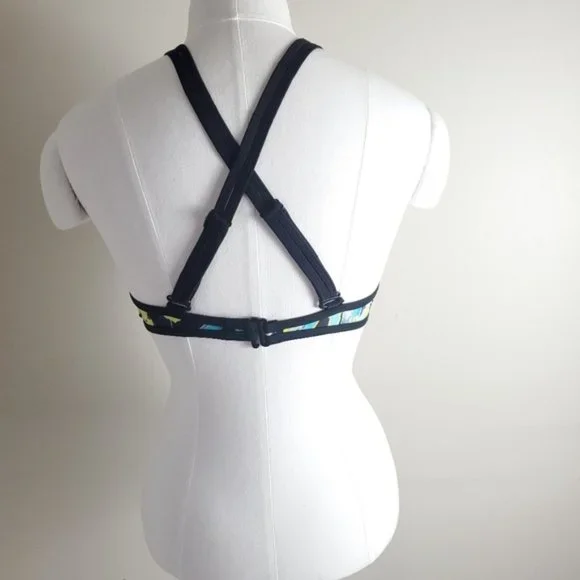 Lole bikini top, bra top style with adjustable straps - Picture 2 of 10